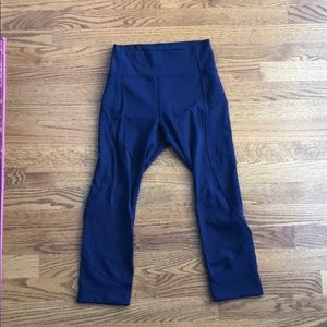 Lululemon winder under crop